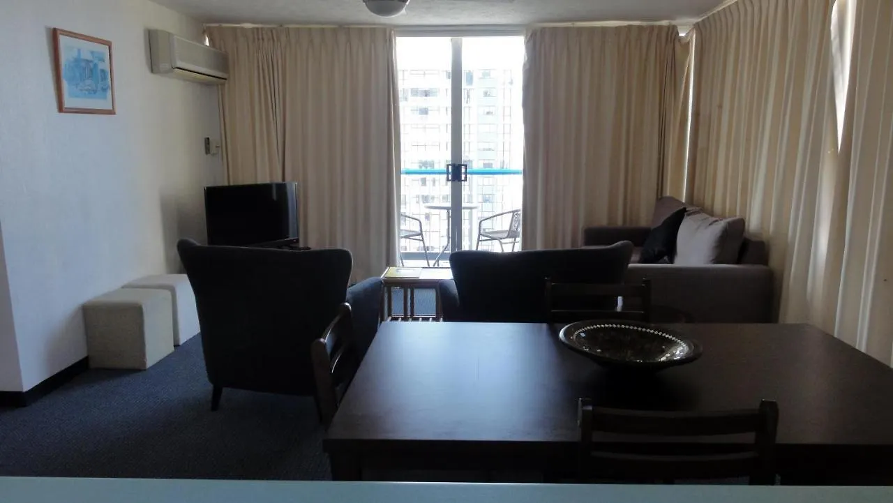 Aparthotel Quarterdeck Apartments Surfers Paradise